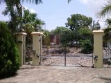 Grovesnor Heights, Kingston / St. Andrew, Jamaica - House for Lease/rental